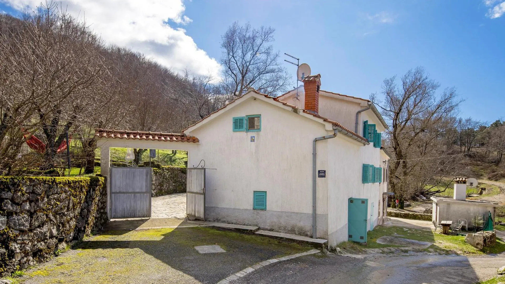 Stalica Little Barn Apartment Mala Ucka